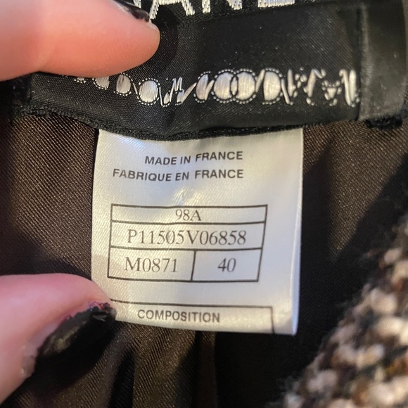 CHANEL Brown and Cream Wool Tweed Boucle Skirt Suit- French Size 40/ US 8 - Picture 11 of 16